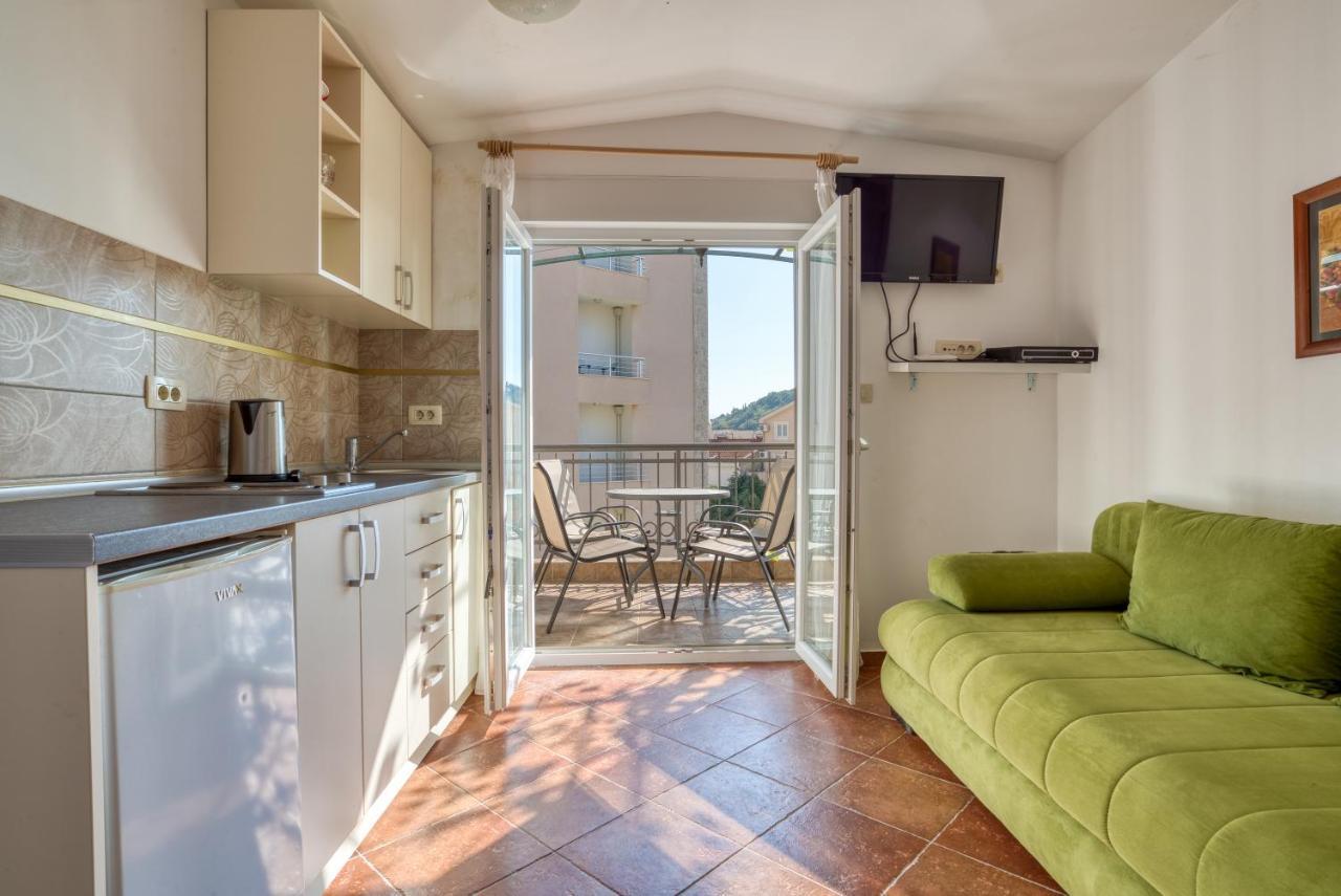 Apartmani Olga Petrovac Exteriér fotografie