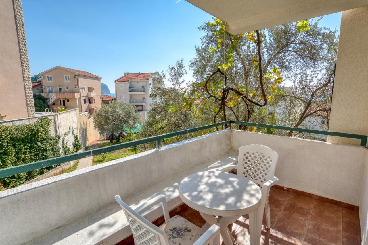 Apartmani Olga Petrovac Exteriér fotografie