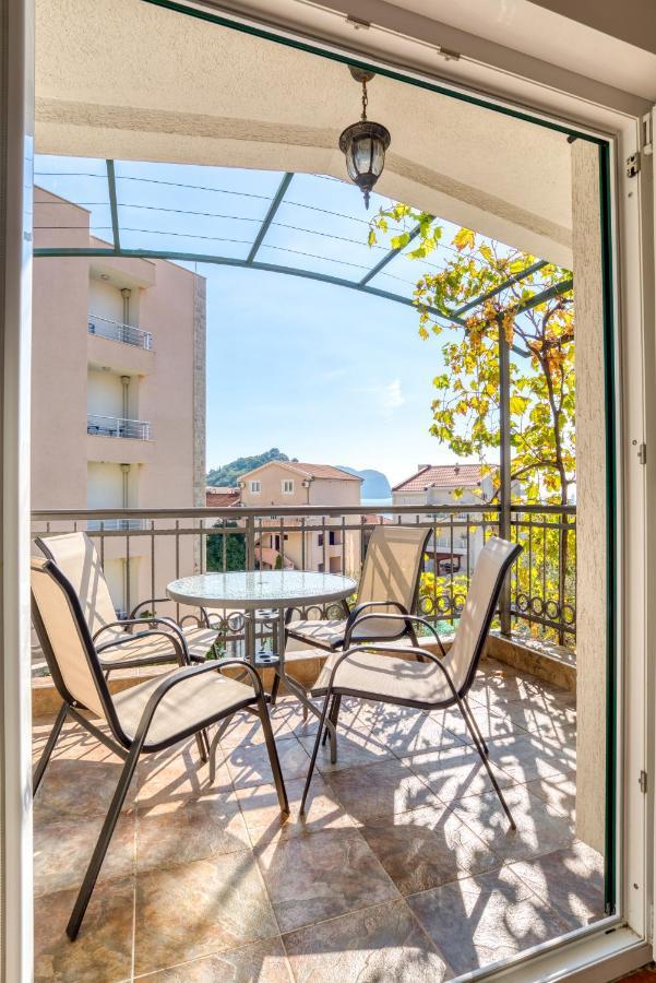 Apartmani Olga Petrovac Exteriér fotografie