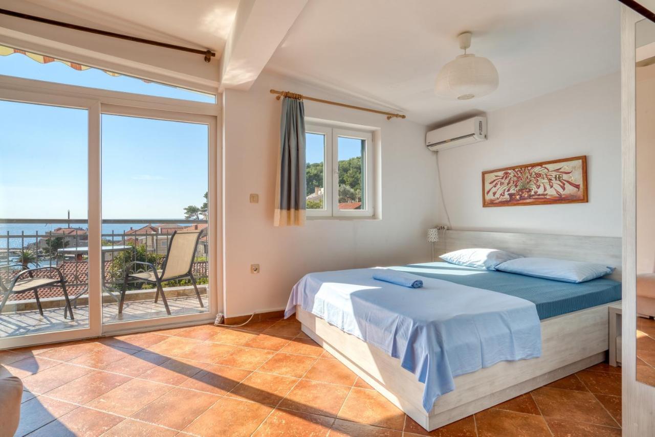 Apartmani Olga Petrovac Exteriér fotografie