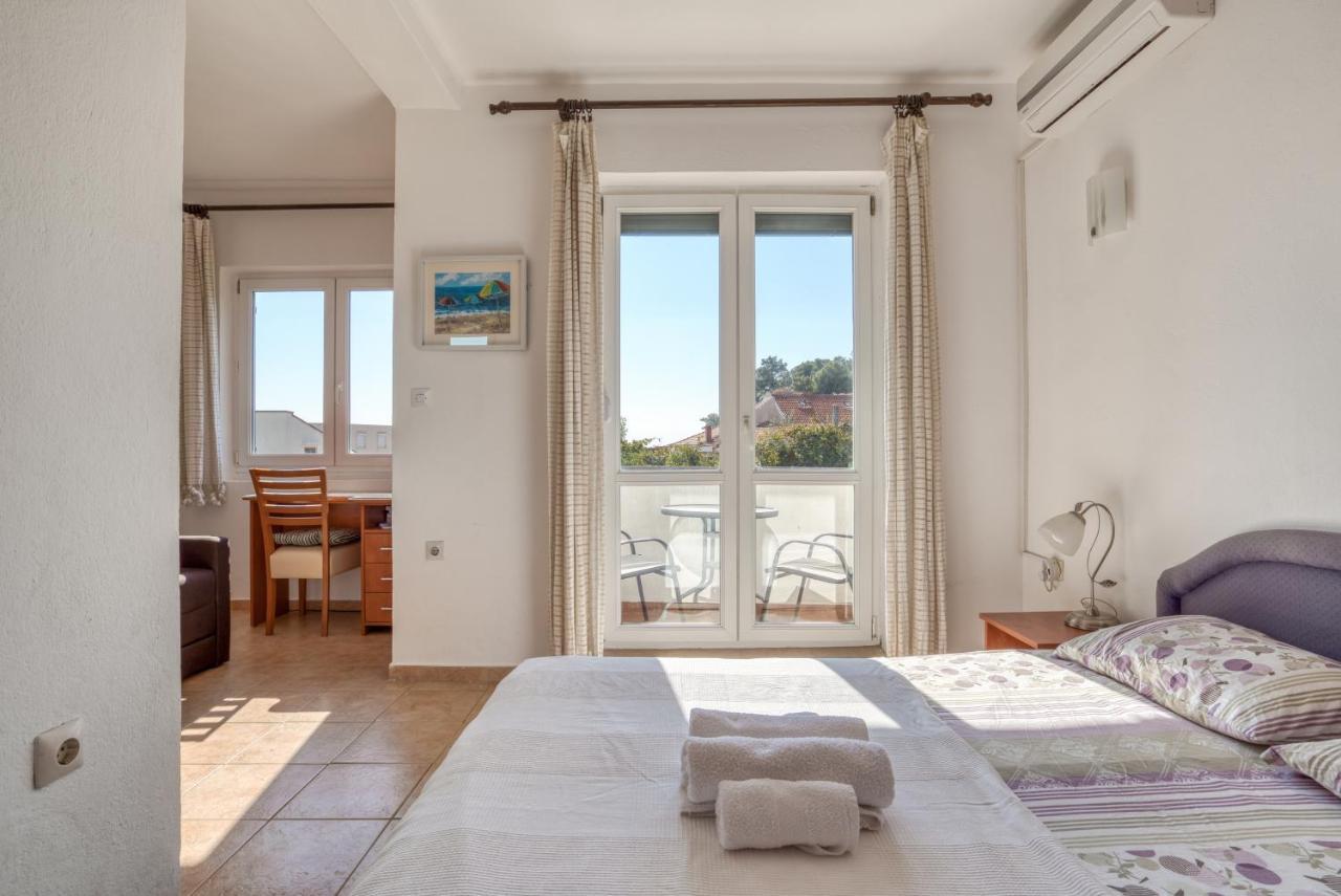 Apartmani Olga Petrovac Exteriér fotografie