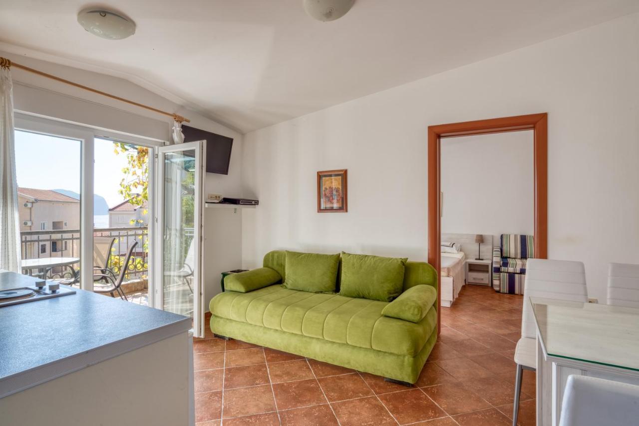 Apartmani Olga Petrovac Exteriér fotografie